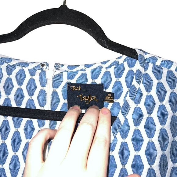 JUST…TAYLOR Blue & White Fit Flare Dress Size 14 - Picture 5 of 9